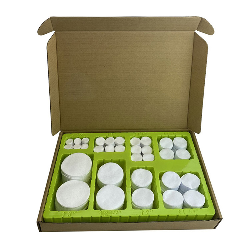 Scatola in blister universale con toppe quadrate per la pulizia della pistola in tessuto di cotone bianco